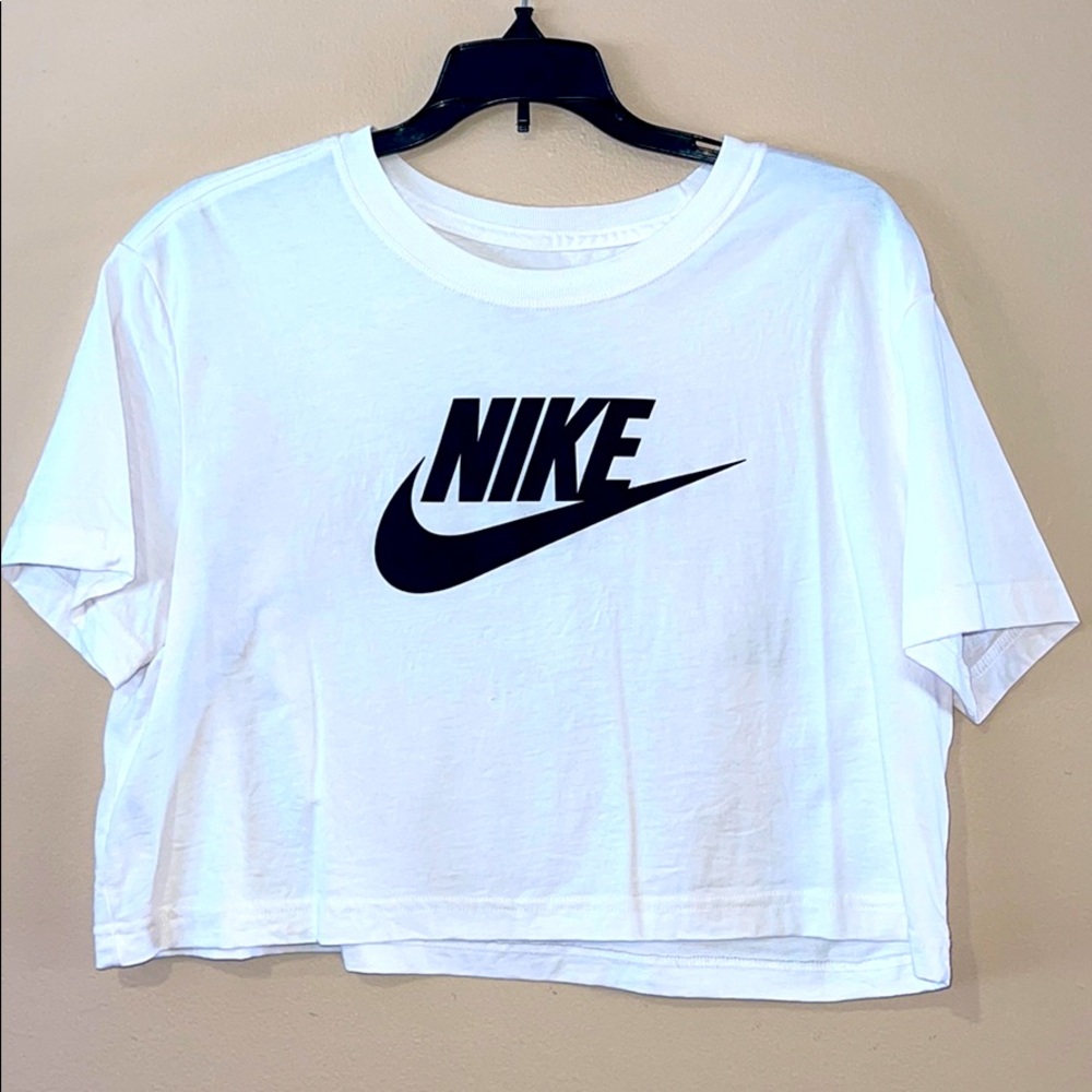 NIKE crop top